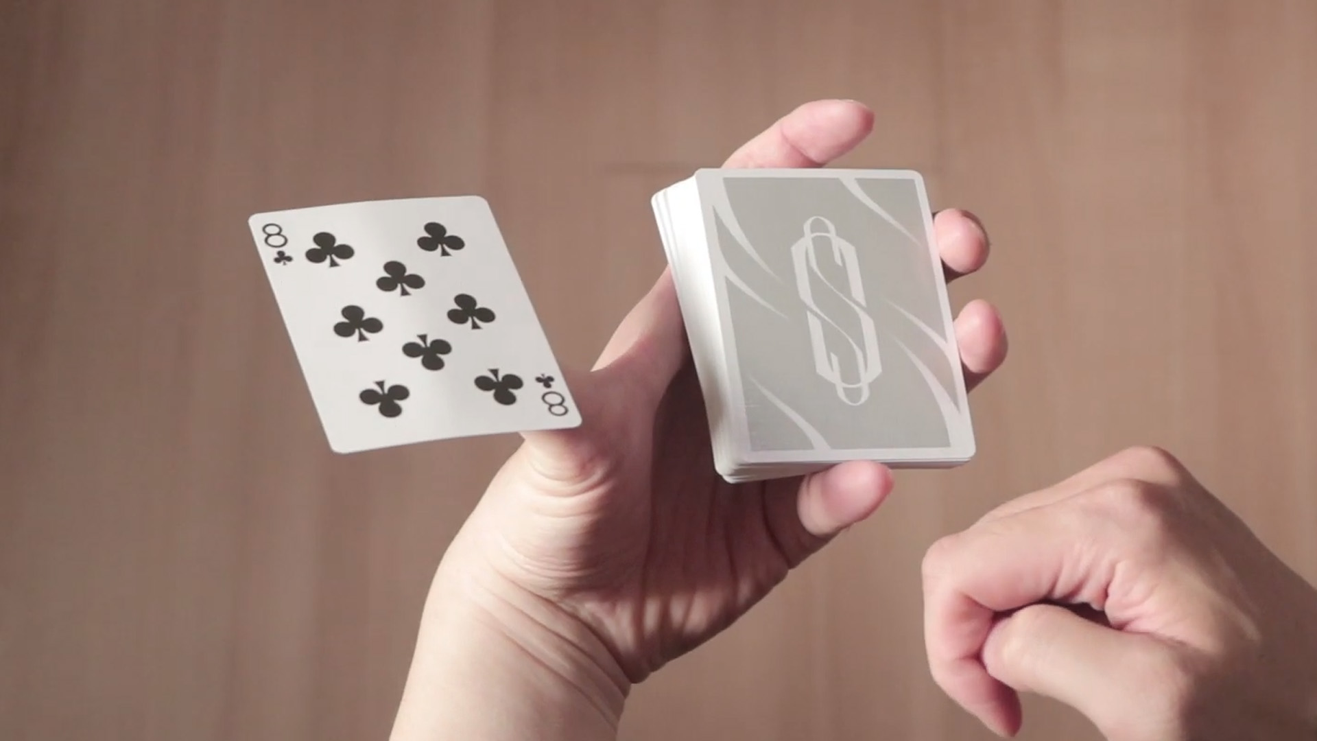 Angel Deck Twirl – Cardistry Tutorial